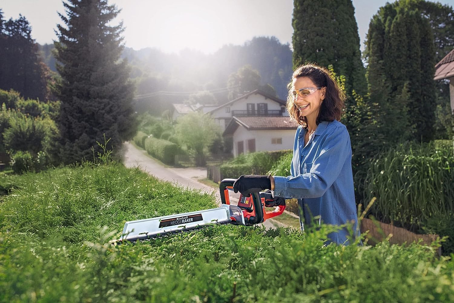 Einhell Akku-Heckenschere ARCURRA 18/55 Power X-Change (18 V, 55 cm Schnittlnge, 18 mm Zahnabstand, inkl. Schnittgutsammler, schmaler Frontgriff, ohne Akku)
