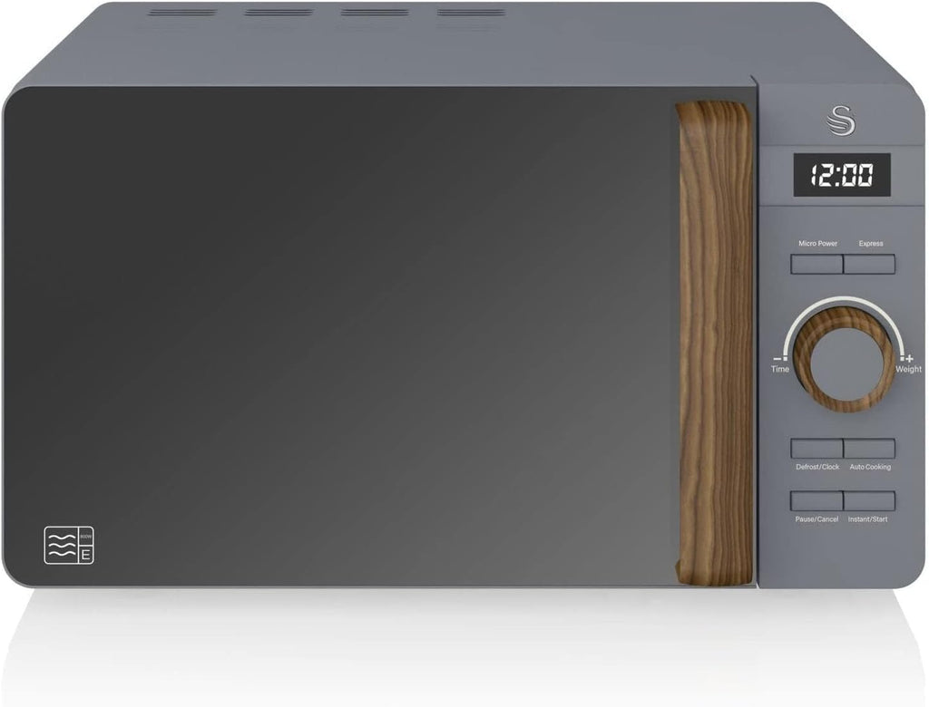 Swan Nordic SM22036WHTN Digitale Mikrowelle, Griff in Holzoptik, Gehäuse mit weicher Haptik und matter Oberfläche, 800 W, Baumwollweiß