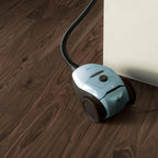 AEG VX82-1-KO Staubsauger / 75% Recyclingmaterial / autom. Saugkraftregulierung / extrem leise auch auf Teppich / Aufnahme von groen + kleinsten Partikeln / langes Kabel / 600W / schwarz