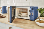 Swan Nordic SM22036WHTN Digitale Mikrowelle, Griff in Holzoptik, Gehäuse mit weicher Haptik und matter Oberfläche, 800 W, Baumwollweiß