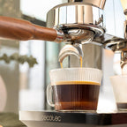 Cecotec Espresso-Kaffeemaschine Barista Baristeo Intima, professionelle Barista-Espressomaschine, Vorbrüh-System, 15 Bar Pumpe, einfaches Befüllen, 1,7L Wassertank und Tassenwärmer