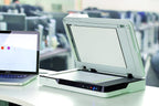 Epson WorkForce DS-1630 DIN A4 Dokumentenscanner (Scanner, kleine Standfläche, Dokumenteneinzug, Duplex, Drei-Pass, 600dpi, USB 3.0)