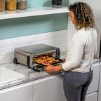 Foodi Four Multifonctions 8-en-1, Mini four portable, surfaces de travail, four multifonctions avec 8 fonctions de cuisson ; Air Fry, Rôtir, Griller, Cuire et plus encore. Argent/Noir SP101EU