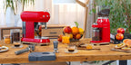 Smeg, ECF01WHEU Manual Espresso -Maschine, Cappuccino -System, Thermoblock, große Tassengehäuse und Doppelkaffeefunktion, 1 l Wassertank, kompakte Abmessungen, 1350W, Weiß