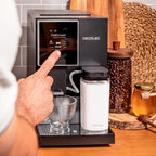 Cecotec Kompakte Superautomatische Kaffeemaschine mit Wifi Cremmaet Compactccino Connected Black Rose. 1350W, 19 Bar, TFT-Bildschirm und APP, Mahlwerk, Milchtank 400 ml und 1 Liter Wasser