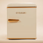 Mini Frigo Bolero CoolMarket TT Origin 45 Beige E. Réfrigérateur Hauteur 55cm et Largeur 44,7cm, Classe Énergétique E, Bac à Glace et Poignée Chromée, Beige