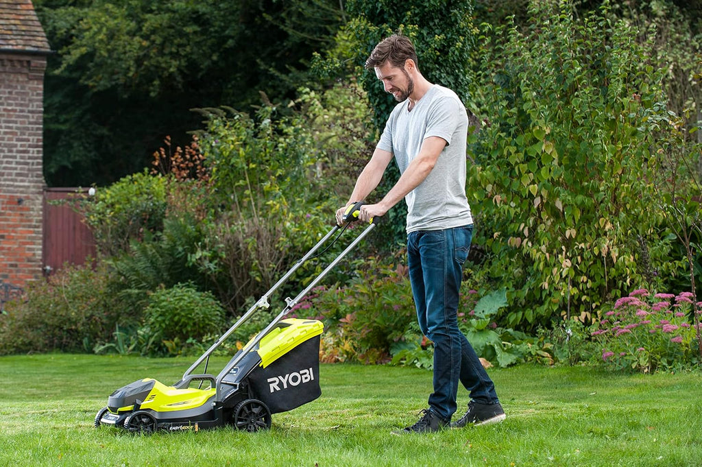 RYOBI 18 V ONE+ Akku-Rasenmäher RLM18X33B40 (Schnittbreite 33 cm, 5-fache Höhenverstellung 25-65 mm, zusammenklappbares Griffgestänge, inkl. Mulchkeil, 35l Grasfangsack, 4,0Ah Akku & Ladegerät)
