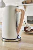 Swan Nordic 20 L digitaler Mikrowellenherd, 6 Leistungsstufen, 800 W Leistung, 30-Minuten-Timer, einfache Reinigung, Abtaumodus, modernes Design, Griff in Holzoptik, mattwei