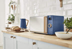 Swan Nordic SM22036WHTN Digitale Mikrowelle, Griff in Holzoptik, Gehäuse mit weicher Haptik und matter Oberfläche, 800 W, Baumwollweiß
