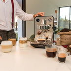 Cecotec Espresso-Kaffeemaschine Barista Baristeo Intima, professionelle Barista-Espressomaschine, Vorbrüh-System, 15 Bar Pumpe, einfaches Befüllen, 1,7L Wassertank und Tassenwärmer
