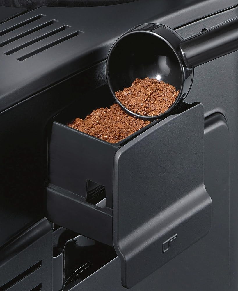 SIEMENS Kaffeevollautomat EQ6 plus s300 TE653501DE, für viele Kaffeespezialitäten, Milch-Aufschäumdüse, Keramikmahlwerk, Doppeltassenfunktion, Antikalk, automatische Dampfreinigung, 1500 W, silber