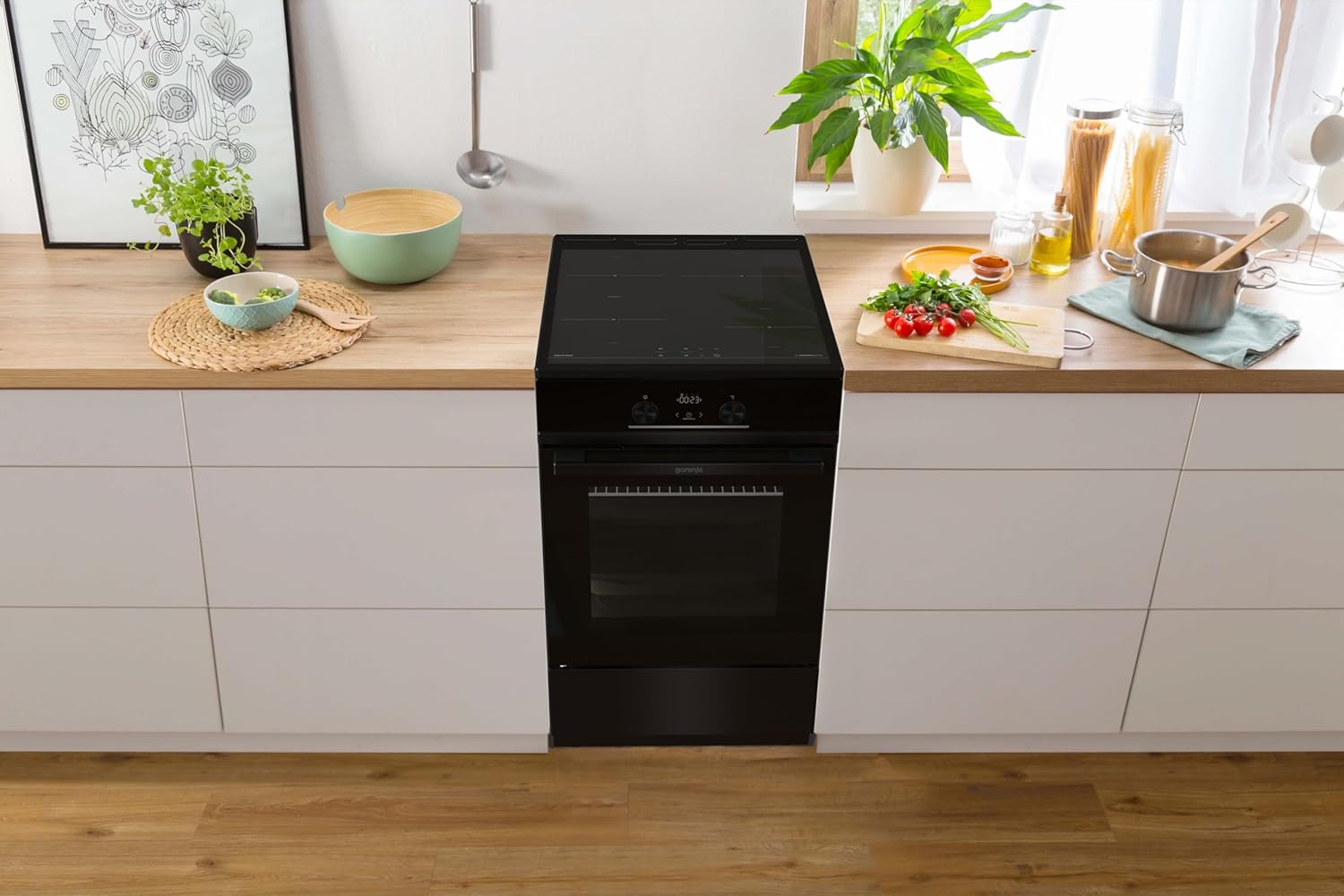 Gorenje GEIT5C61SPG Standherd mit Induktionskochfeld, 50 cm, 70 Liter,Silber, PerfectGrill, AirFry, FrozenBake, Pizza Mode 300°C, AquaClean, Made in Europe, inox